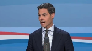 Politicus Rob Jetten in een tv-studio
