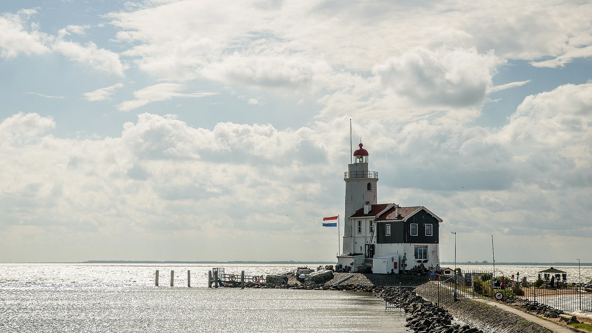 Vuurtoren aan de rand van Urk