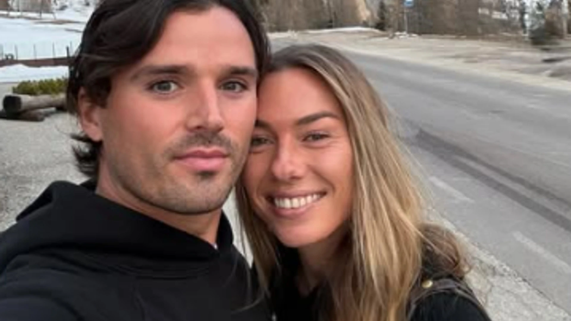 Estelle van &rsquo;t Schip onthult geslacht baby: &acute;Na alle rouw&acute;