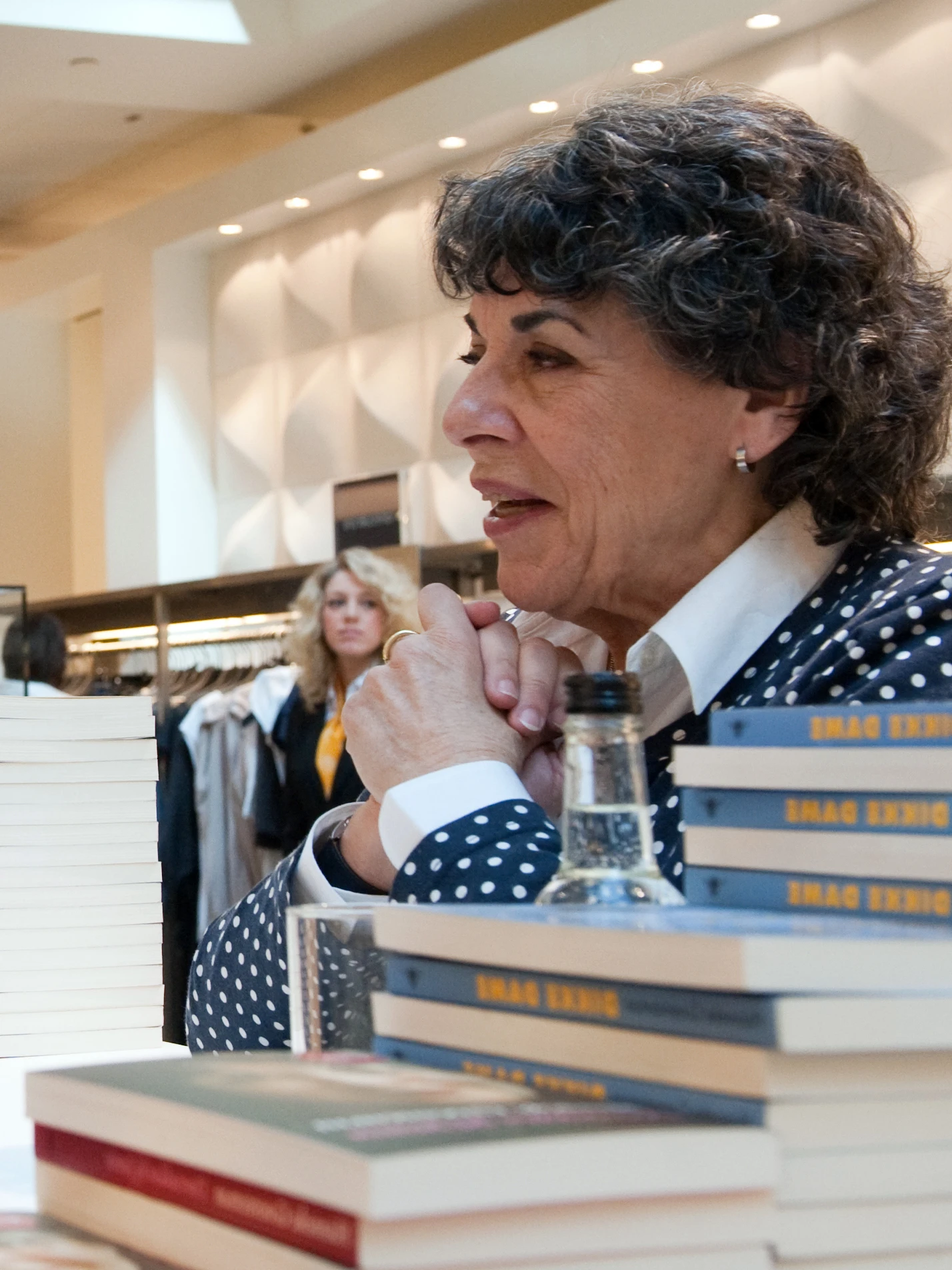 Presentatrice Hanneke Groenteman