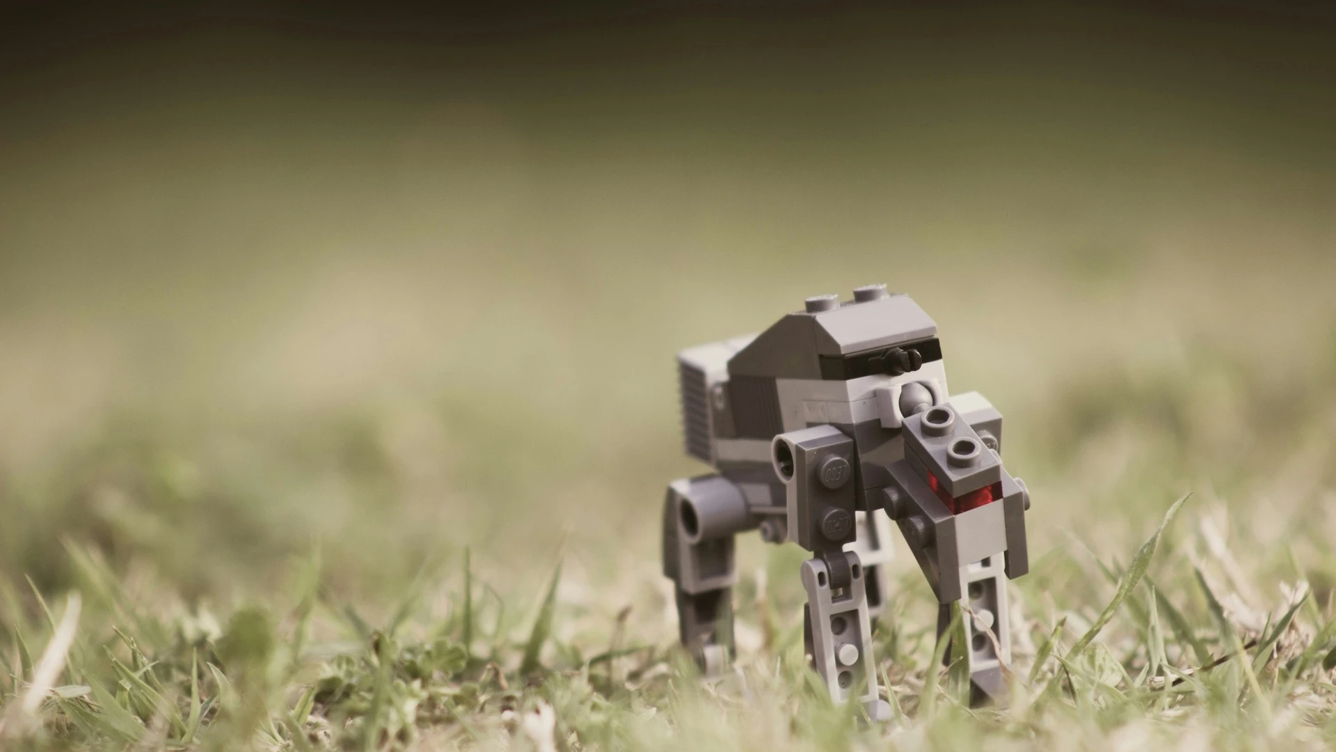 Robotoorlog aan Oekra&iuml;ens front: &lsquo;Grondrobots gaan zelfstandig in de aanval&rsquo;